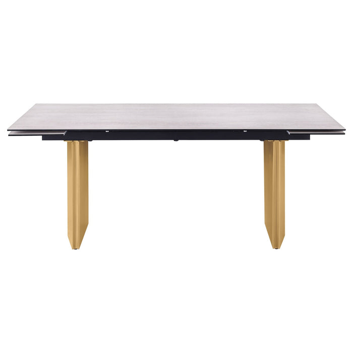 Vesa Dining Tables