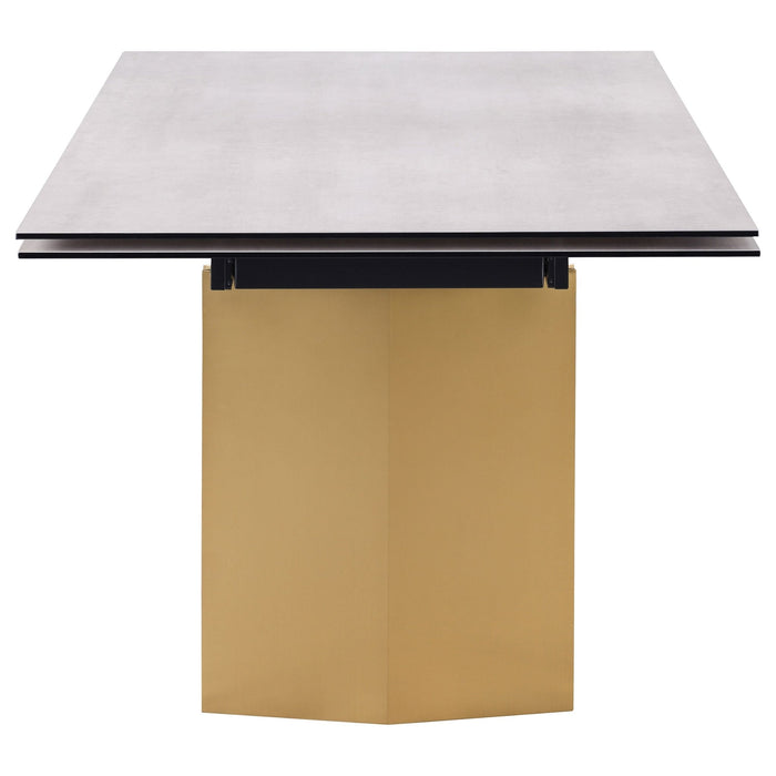 Vesa Dining Tables
