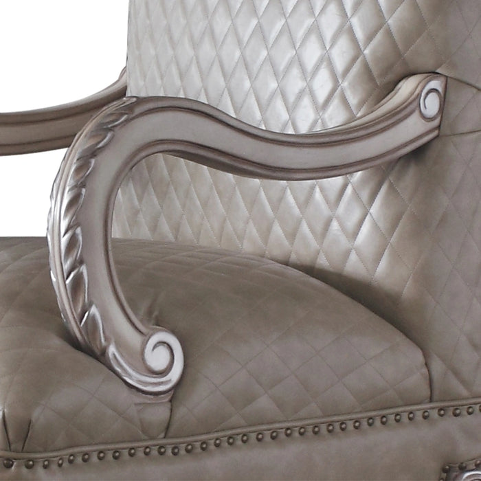 Chair w/Pillow