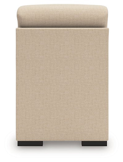 LadyMae Sectional with Chaise - Aras Mattress And Furniture(Las Vegas, NV)