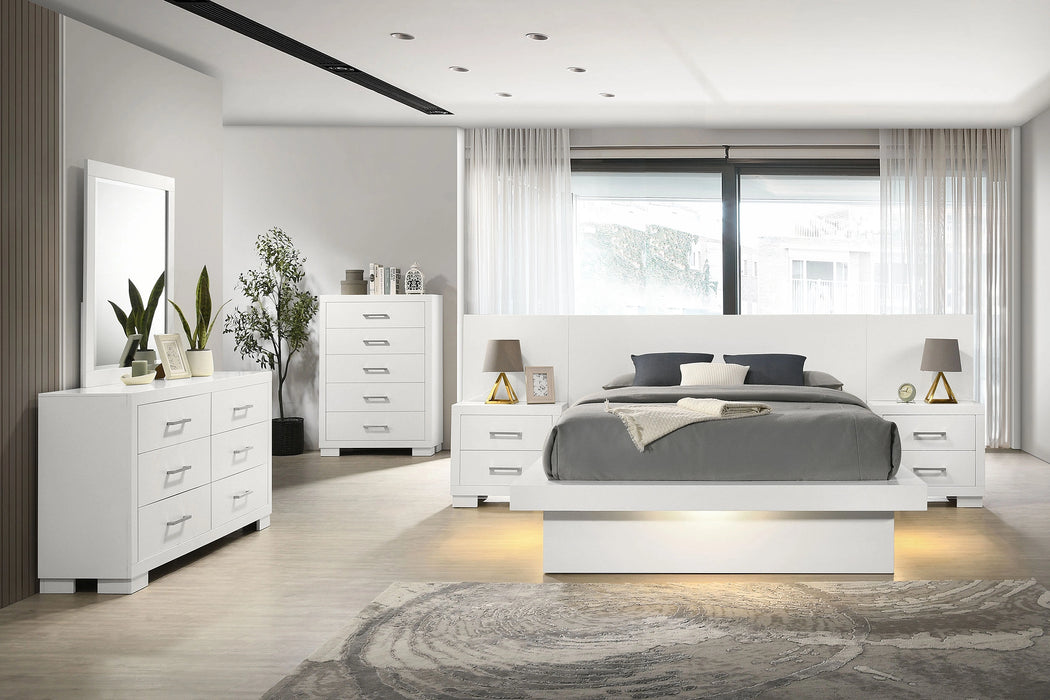 Jessica Dresser with Mirror