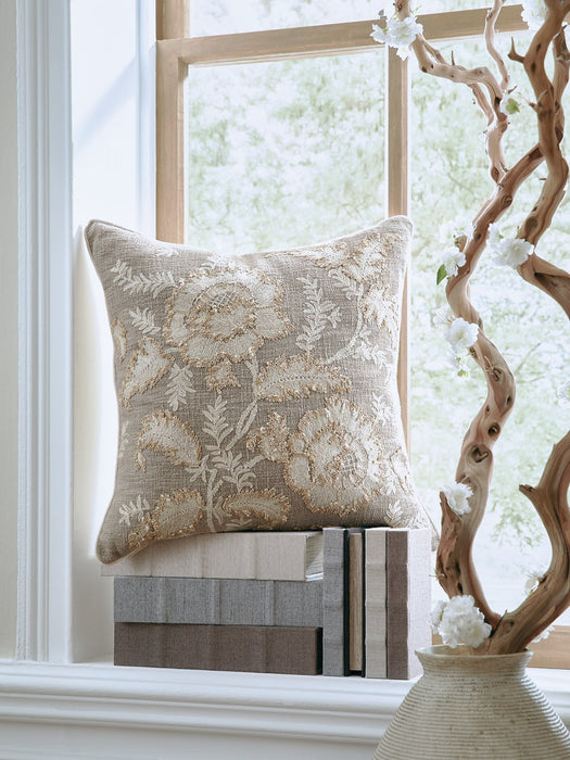 Viveka Pillow (Set of 4) - Aras Mattress And Furniture(Las Vegas, NV)