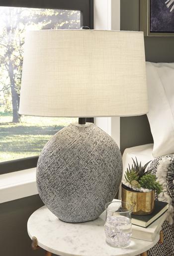 Harif Table Lamp - Aras Mattress And Furniture(Las Vegas, NV)