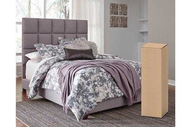 Dolante Upholstered Bed