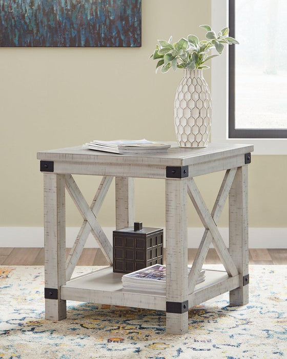 Carynhurst End Table - Aras Mattress And Furniture(Las Vegas, NV)