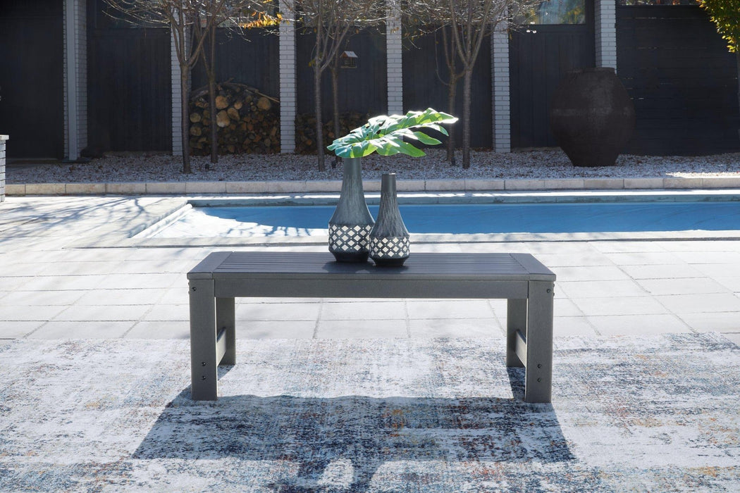 Amora Outdoor Coffee Table