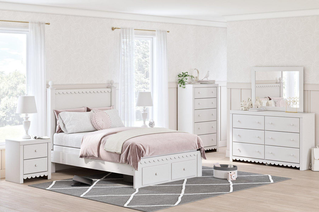 Mollviney Dresser and Mirror - Aras Mattress And Furniture(Las Vegas, NV)