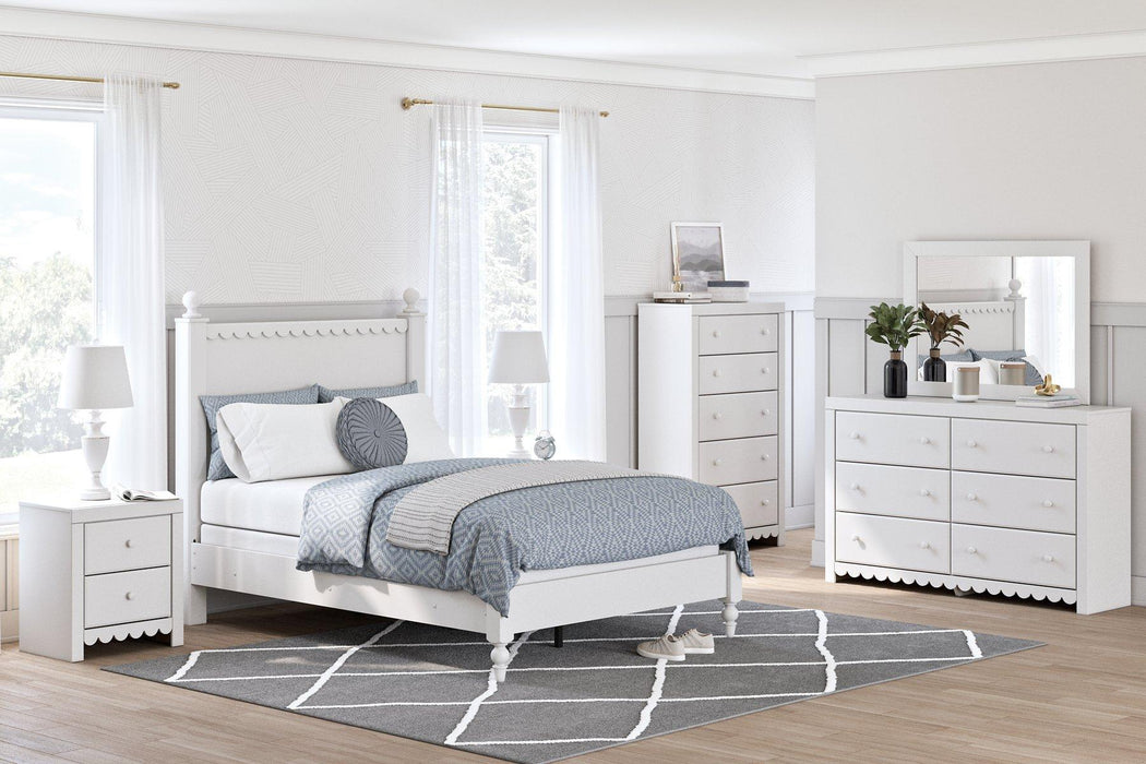 Mollviney Dresser and Mirror - Aras Mattress And Furniture(Las Vegas, NV)