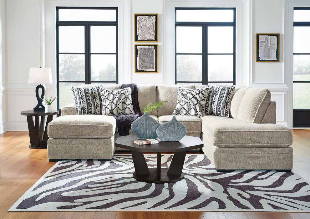 Calnita Sectional with Chaise - Aras Mattress And Furniture(Las Vegas, NV)