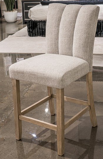 Larawyn Counter Height Barstool - Aras Mattress And Furniture(Las Vegas, NV)