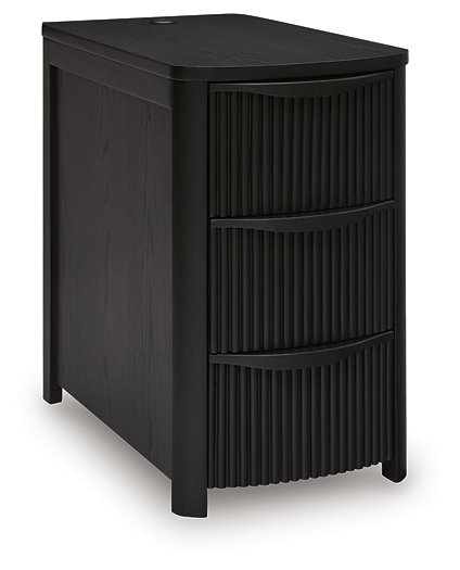 Camdill Chairside End Table - Aras Mattress And Furniture(Las Vegas, NV)