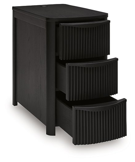 Camdill Chairside End Table - Aras Mattress And Furniture(Las Vegas, NV)