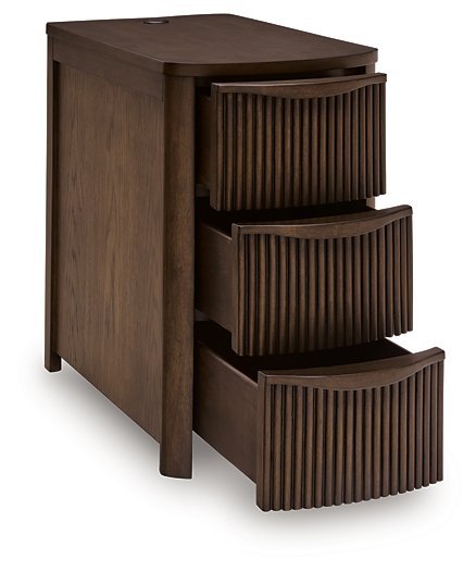 Camdill Chairside End Table - Aras Mattress And Furniture(Las Vegas, NV)